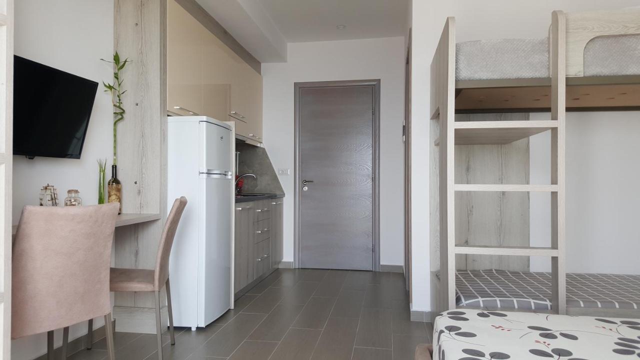 Amaris Apartment ซารานเดอ ภายนอก รูปภาพ