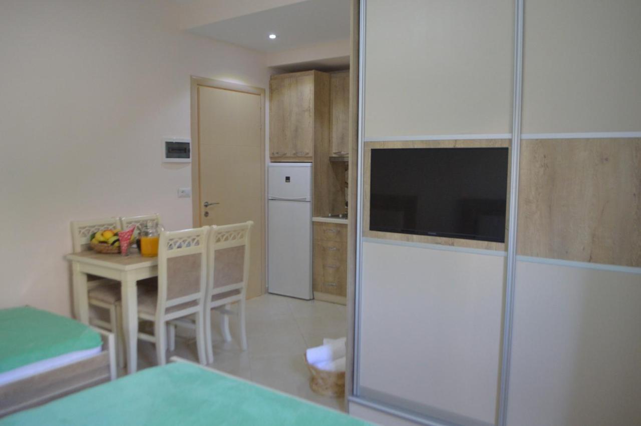 Amaris Apartment ซารานเดอ ภายนอก รูปภาพ